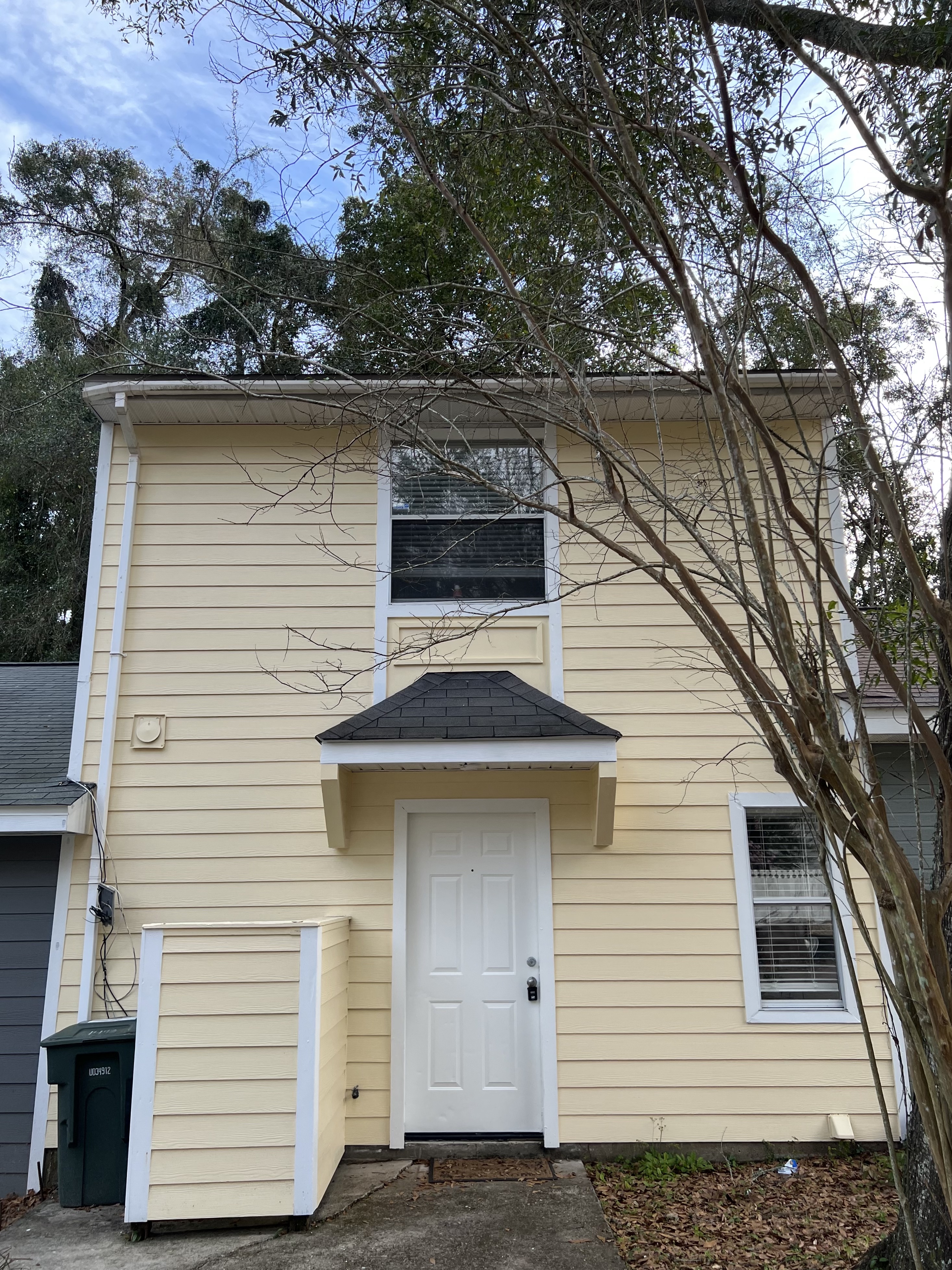 1473 Live Oak Drive— 2BR 